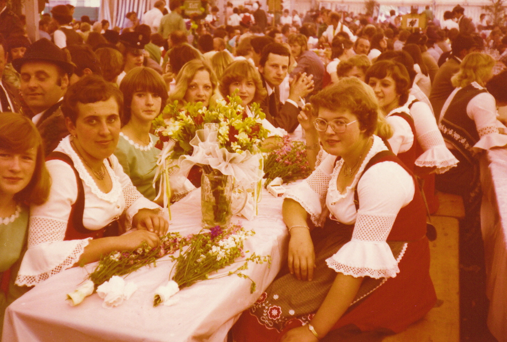 1978 Fahnenweihe in Obertraubling